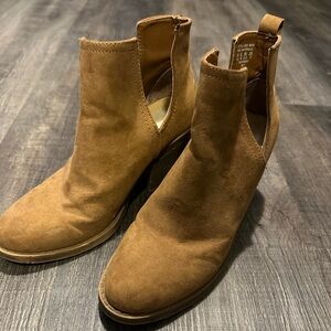 Suede tan booties